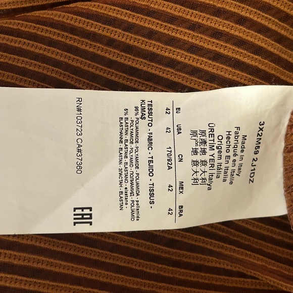 🎊HP🎉Emporio Armani half sleeve sheer top - Picture 4 of 5